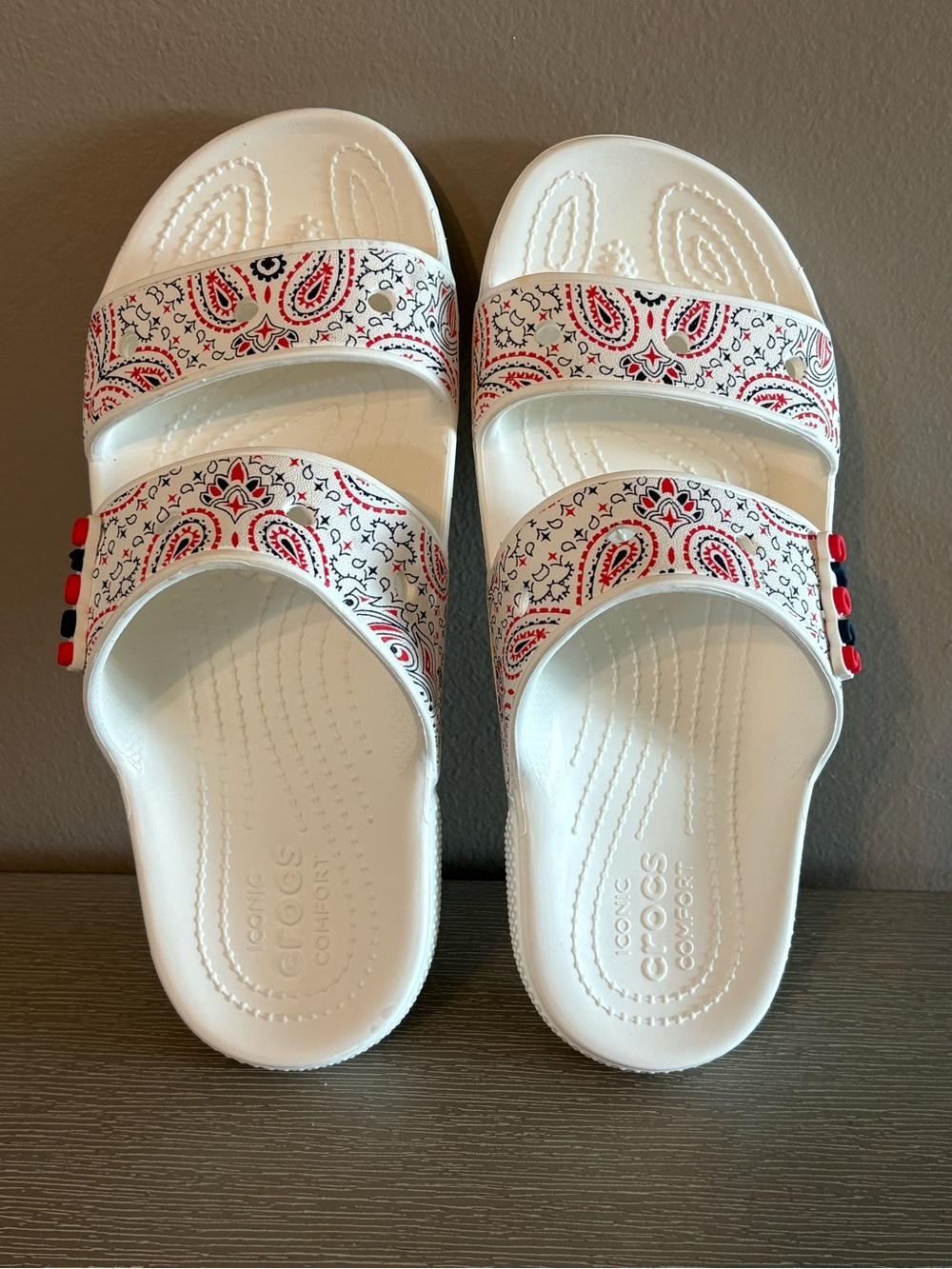 Crocs Classic Americana Paisley Slides RARE Women’s 9 Men’s 7